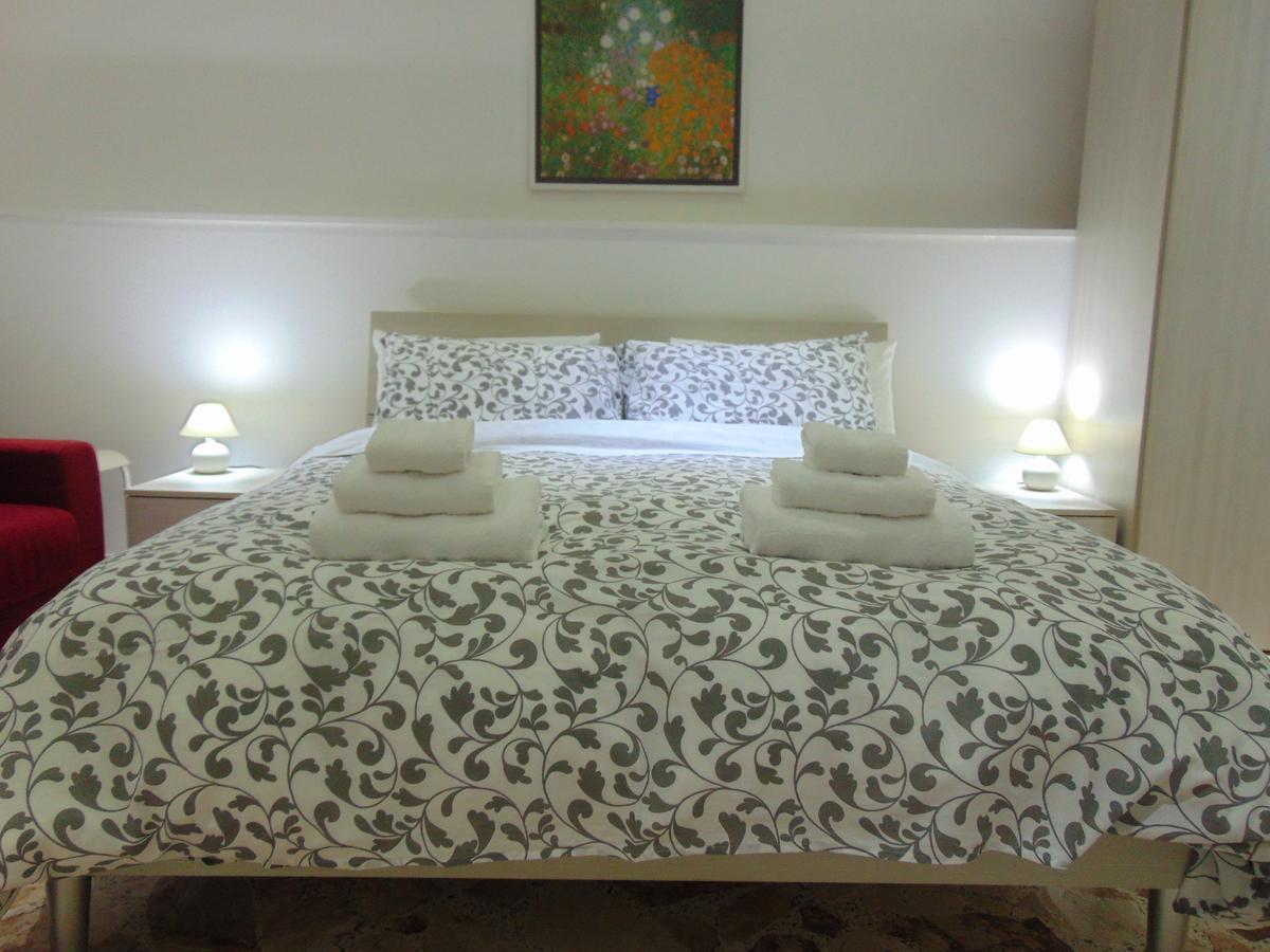 B&B A Casa Di Paola Lecce Zewnętrze zdjęcie